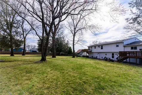 72 Janet Court Warwick RI 02886