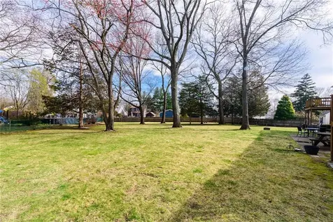 72 Janet Court Warwick RI 02886