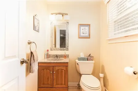 72 Janet Court Warwick RI 02886