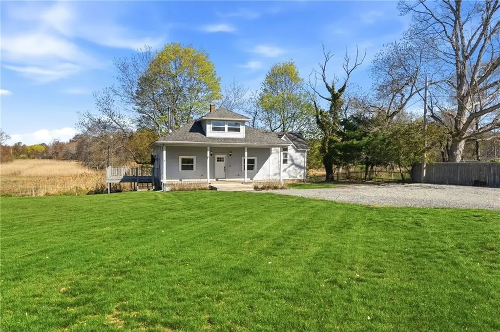 11 Heights Avenue Warwick RI 02889