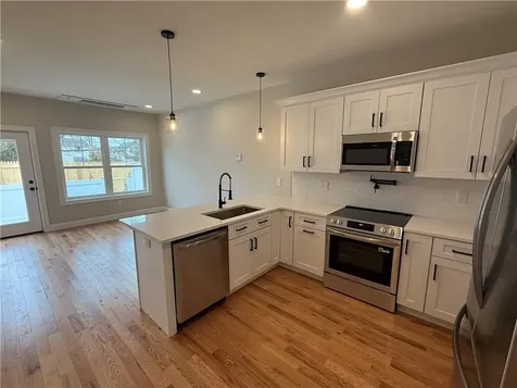 2907 Post Road Warwick RI 02886