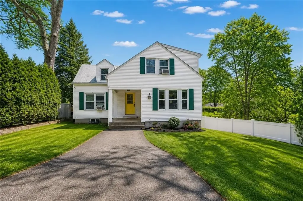 84 Phillip Avenue Cumberland RI 02864