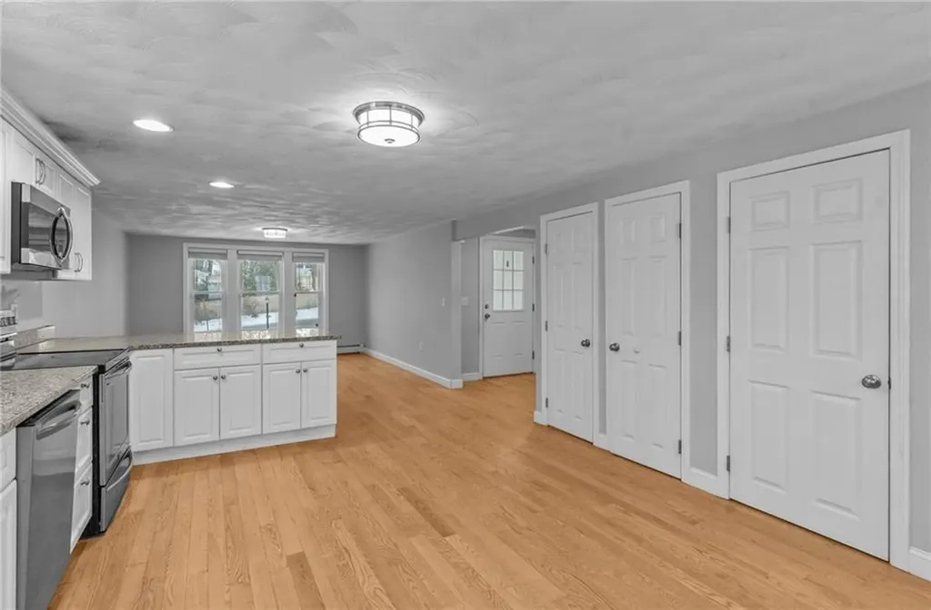 84 Phillip Avenue Cumberland RI 02864