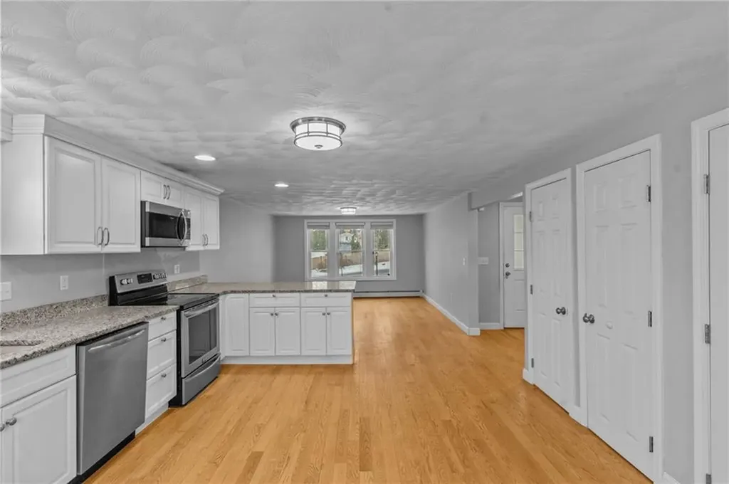 84 Phillip Avenue Cumberland RI 02864