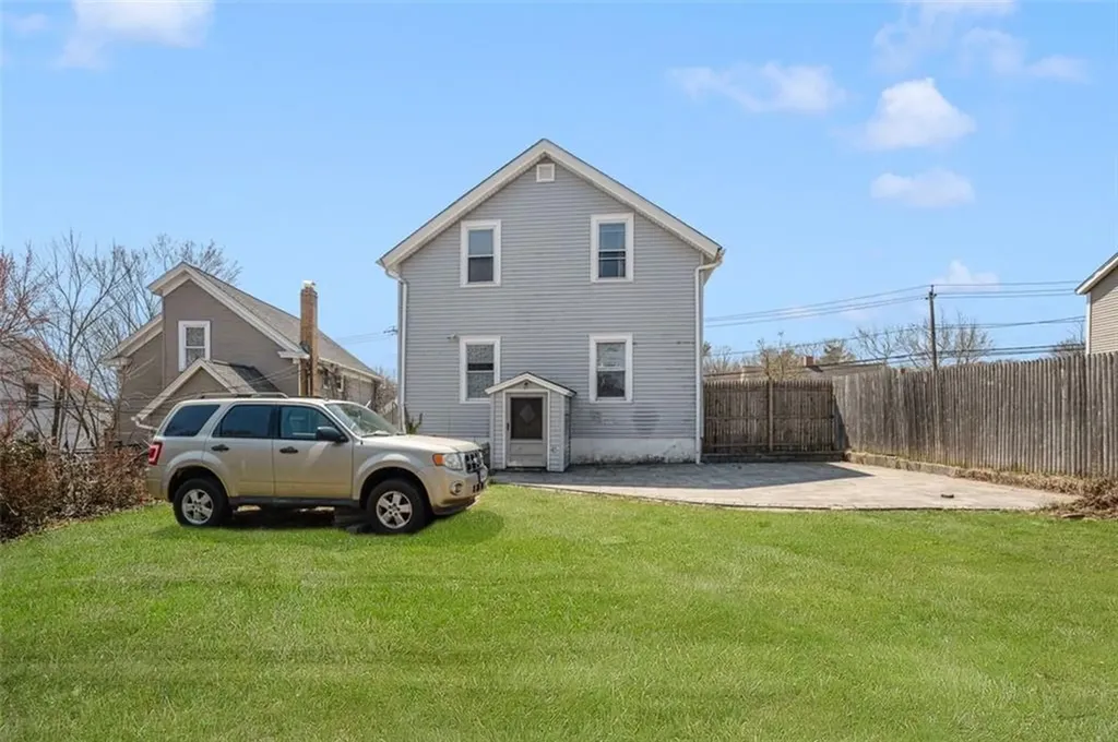 70 Highland Street West Warwick RI 02893