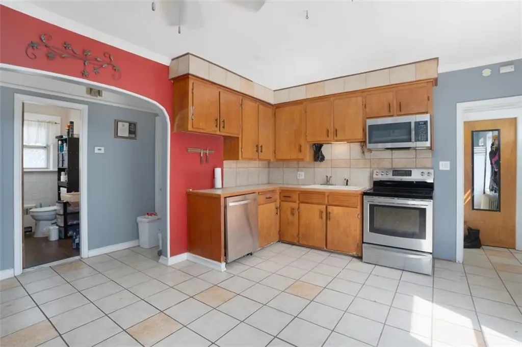 70 Highland Street West Warwick RI 02893
