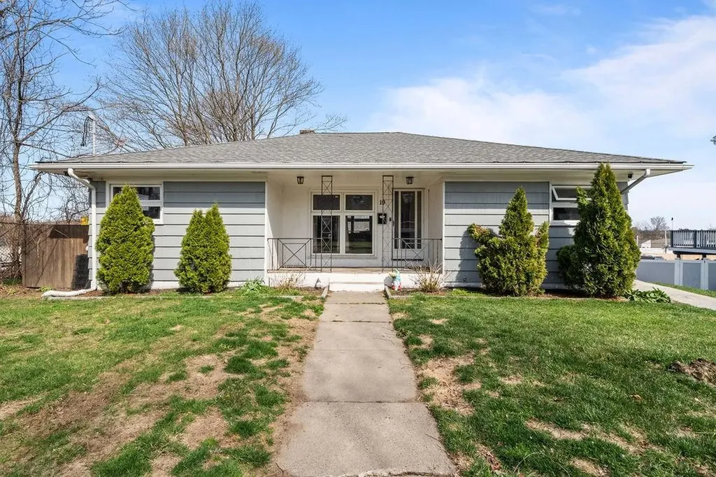 19 South Long Street Johnston RI 02919
