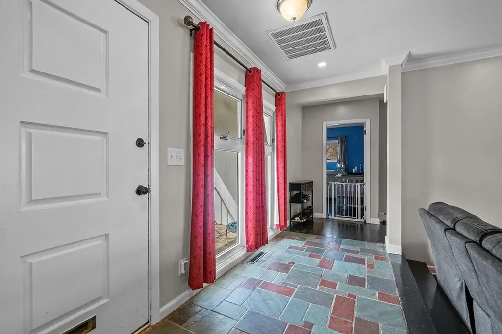 19 South Long Street Johnston RI 02919