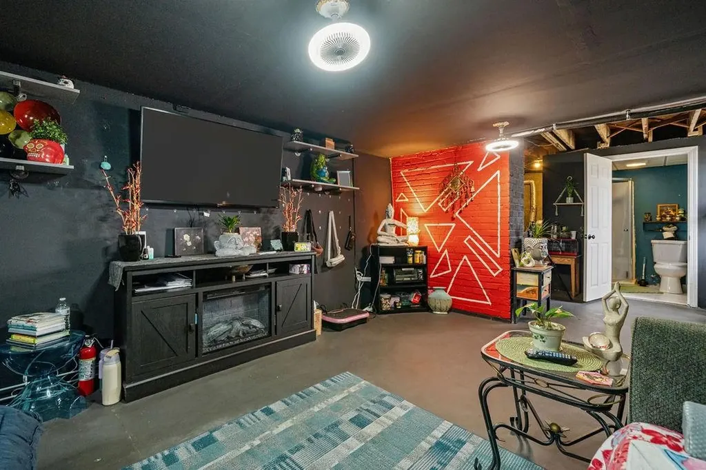19 South Long Street Johnston RI 02919
