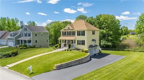 14 Evelyn Way Seekonk MA 02771
