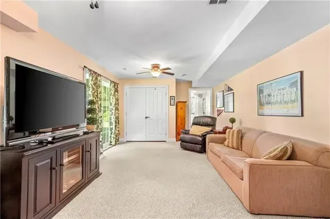 14 Evelyn Way Seekonk MA 02771