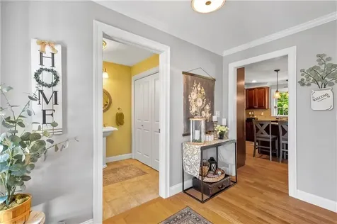 14 Evelyn Way Seekonk MA 02771