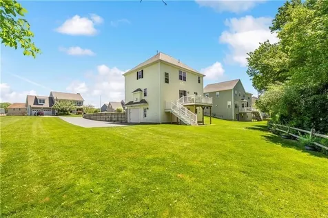 14 Evelyn Way Seekonk MA 02771