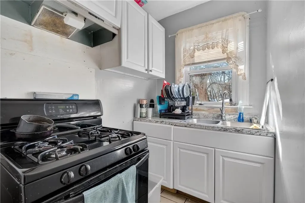 144 Camden Avenue Providence RI 02908