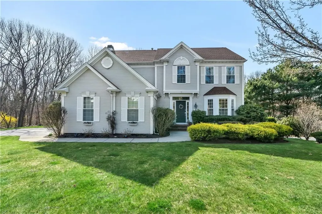 105 Castle Rocks Road Warwick RI 02886