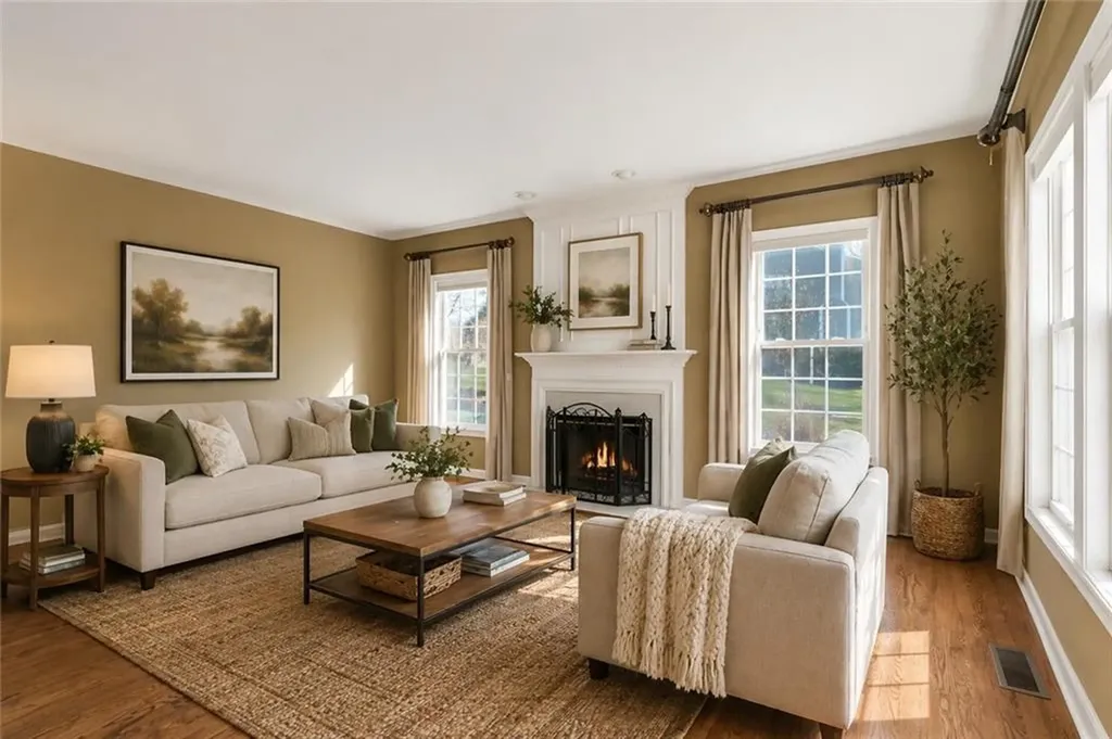 105 Castle Rocks Road Warwick RI 02886