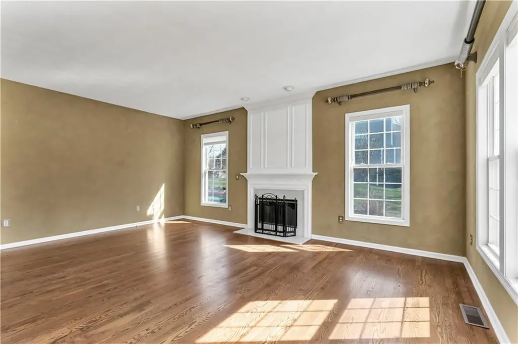 105 Castle Rocks Road Warwick RI 02886