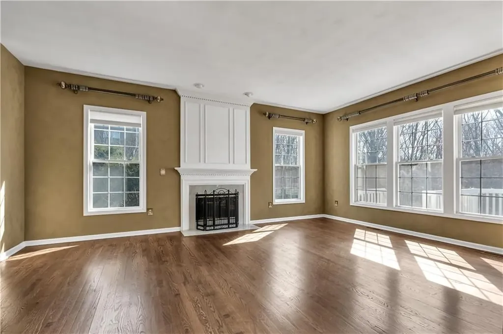 105 Castle Rocks Road Warwick RI 02886