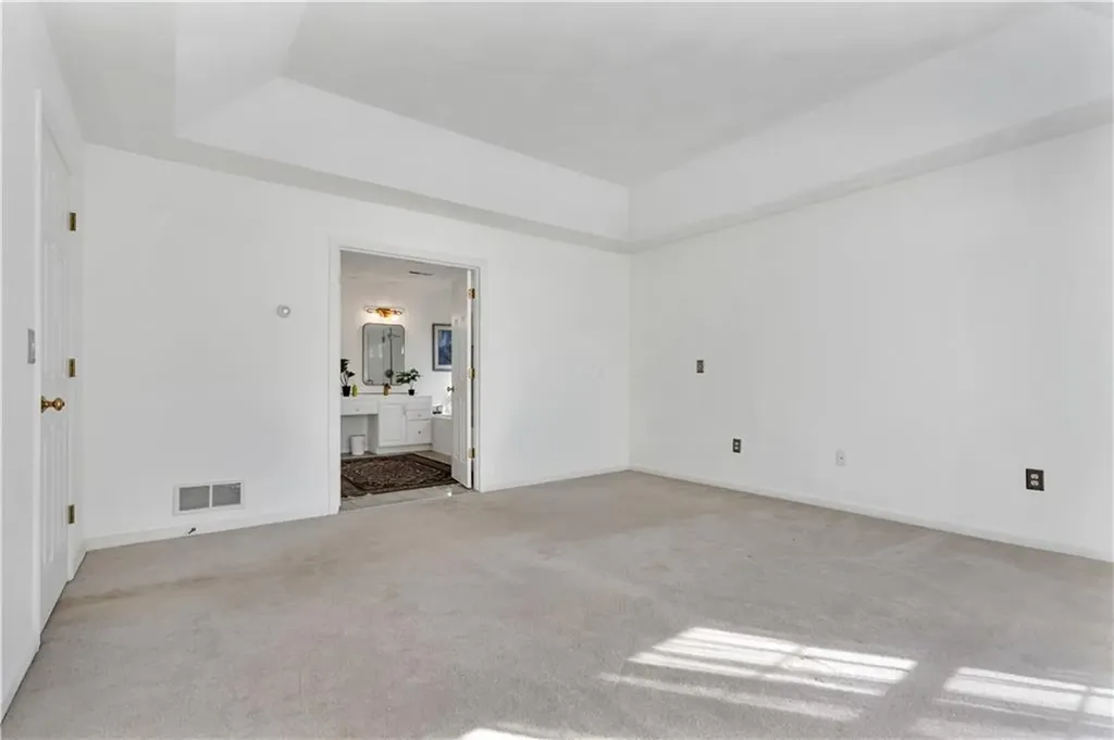 105 Castle Rocks Road Warwick RI 02886