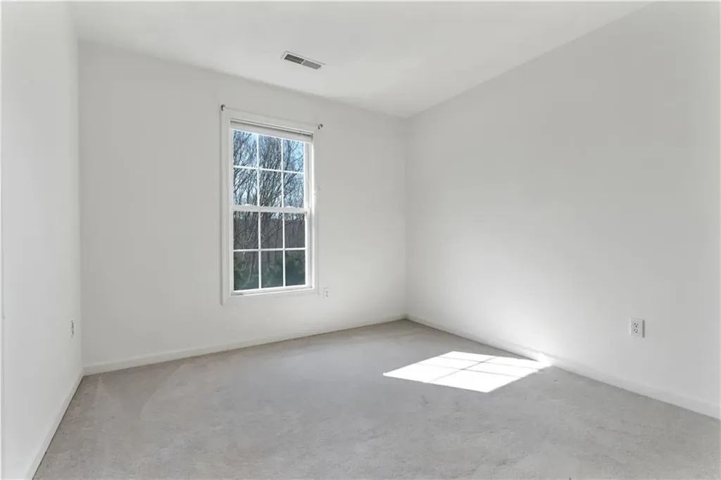 105 Castle Rocks Road Warwick RI 02886