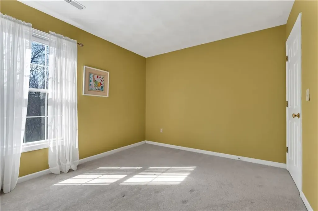 105 Castle Rocks Road Warwick RI 02886