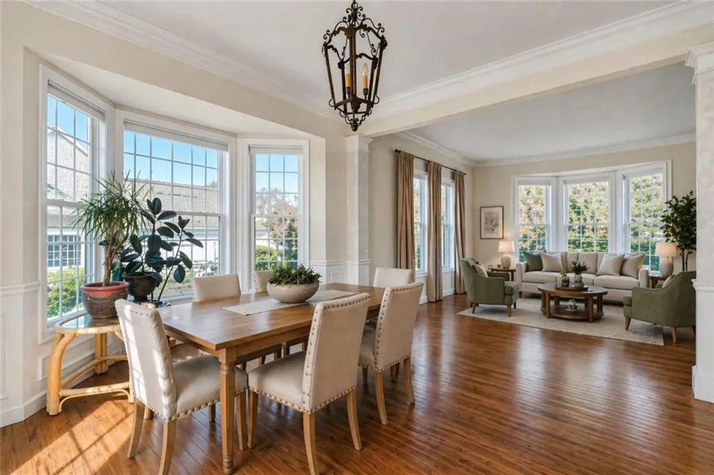 105 Castle Rocks Road Warwick RI 02886