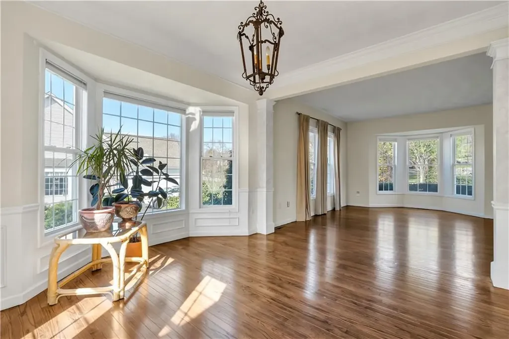105 Castle Rocks Road Warwick RI 02886