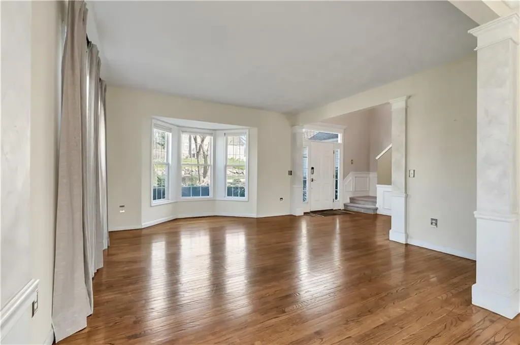 105 Castle Rocks Road Warwick RI 02886
