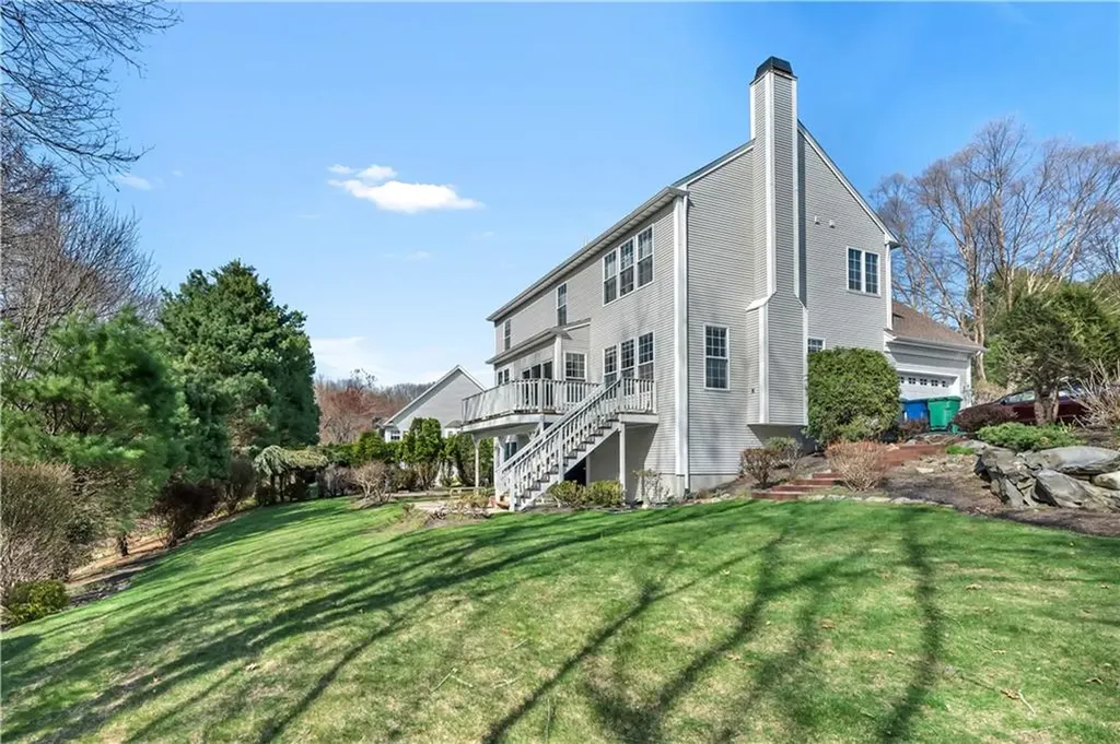 105 Castle Rocks Road Warwick RI 02886