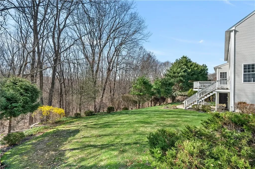 105 Castle Rocks Road Warwick RI 02886