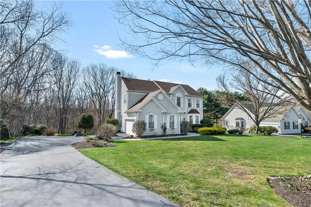 105 Castle Rocks Road Warwick RI 02886
