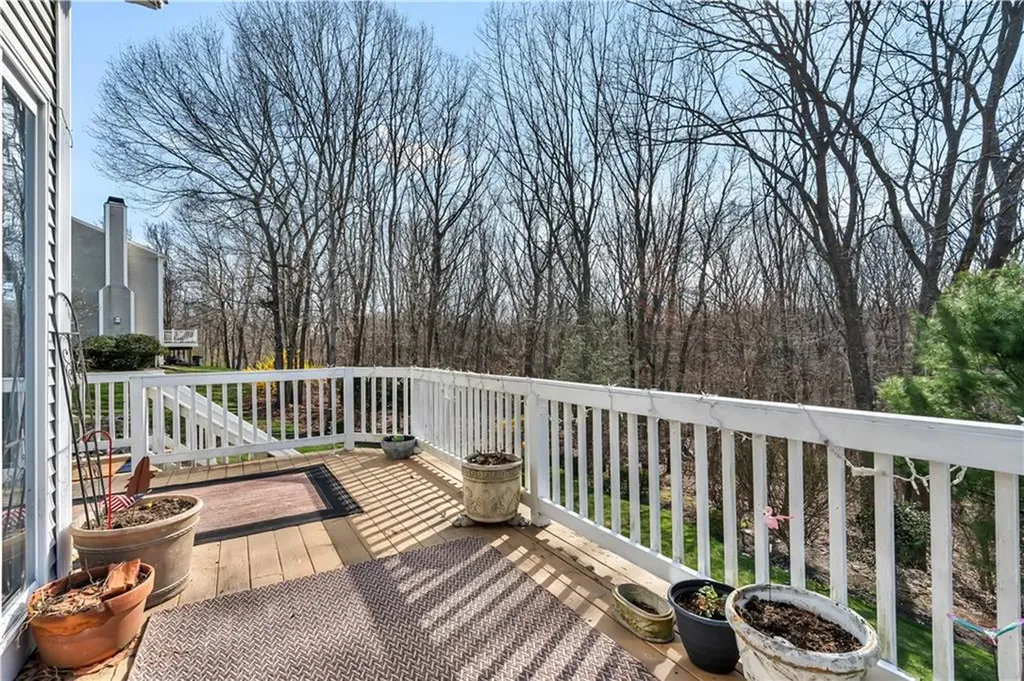 105 Castle Rocks Road Warwick RI 02886