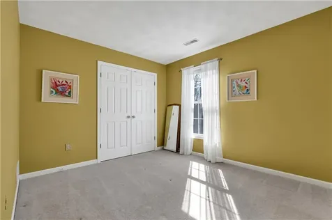 105 Castle Rocks Road Warwick RI 02886