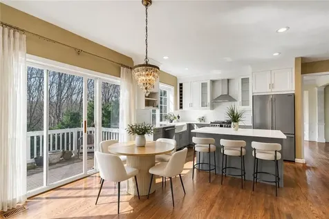 105 Castle Rocks Road Warwick RI 02886