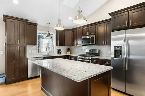 16 Bailey Brook Court Middletown RI 02842