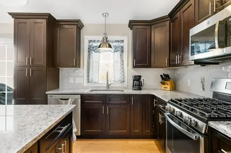 16 Bailey Brook Court Middletown RI 02842