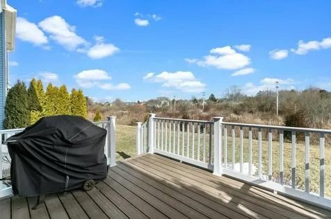 16 Bailey Brook Court Middletown RI 02842