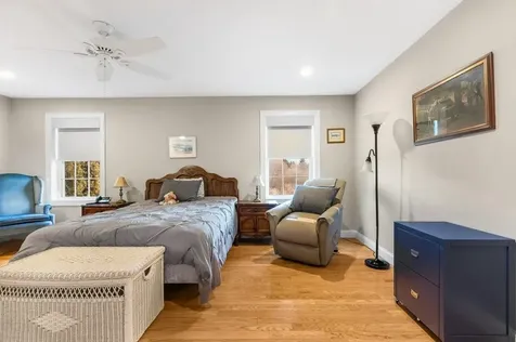 16 Bailey Brook Court Middletown RI 02842