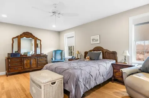 16 Bailey Brook Court Middletown RI 02842