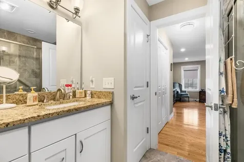 16 Bailey Brook Court Middletown RI 02842