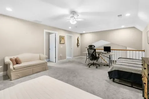 16 Bailey Brook Court Middletown RI 02842