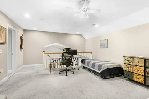 16 Bailey Brook Court Middletown RI 02842