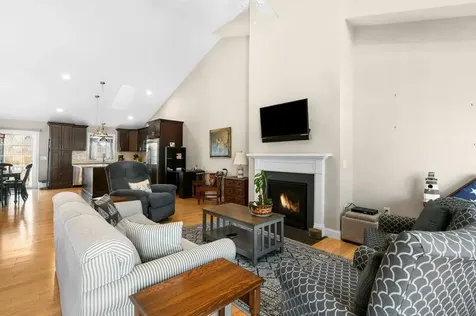 16 Bailey Brook Court Middletown RI 02842