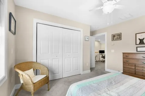 16 Bailey Brook Court Middletown RI 02842