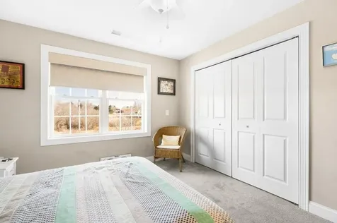 16 Bailey Brook Court Middletown RI 02842
