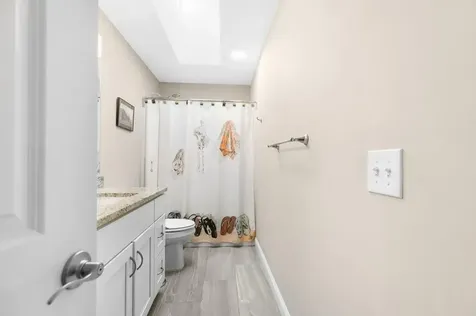 16 Bailey Brook Court Middletown RI 02842