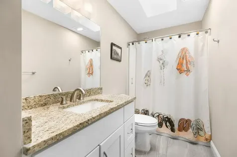 16 Bailey Brook Court Middletown RI 02842