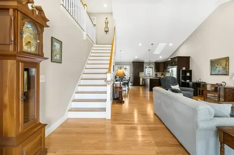 16 Bailey Brook Court Middletown RI 02842