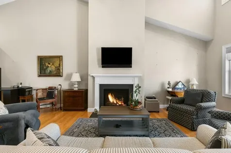 16 Bailey Brook Court Middletown RI 02842