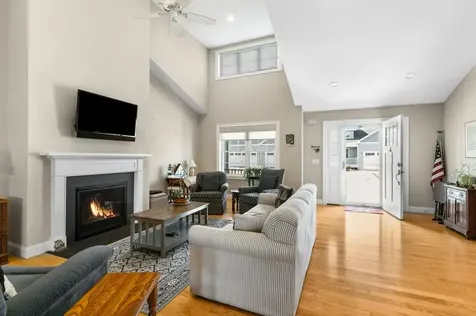 16 Bailey Brook Court Middletown RI 02842